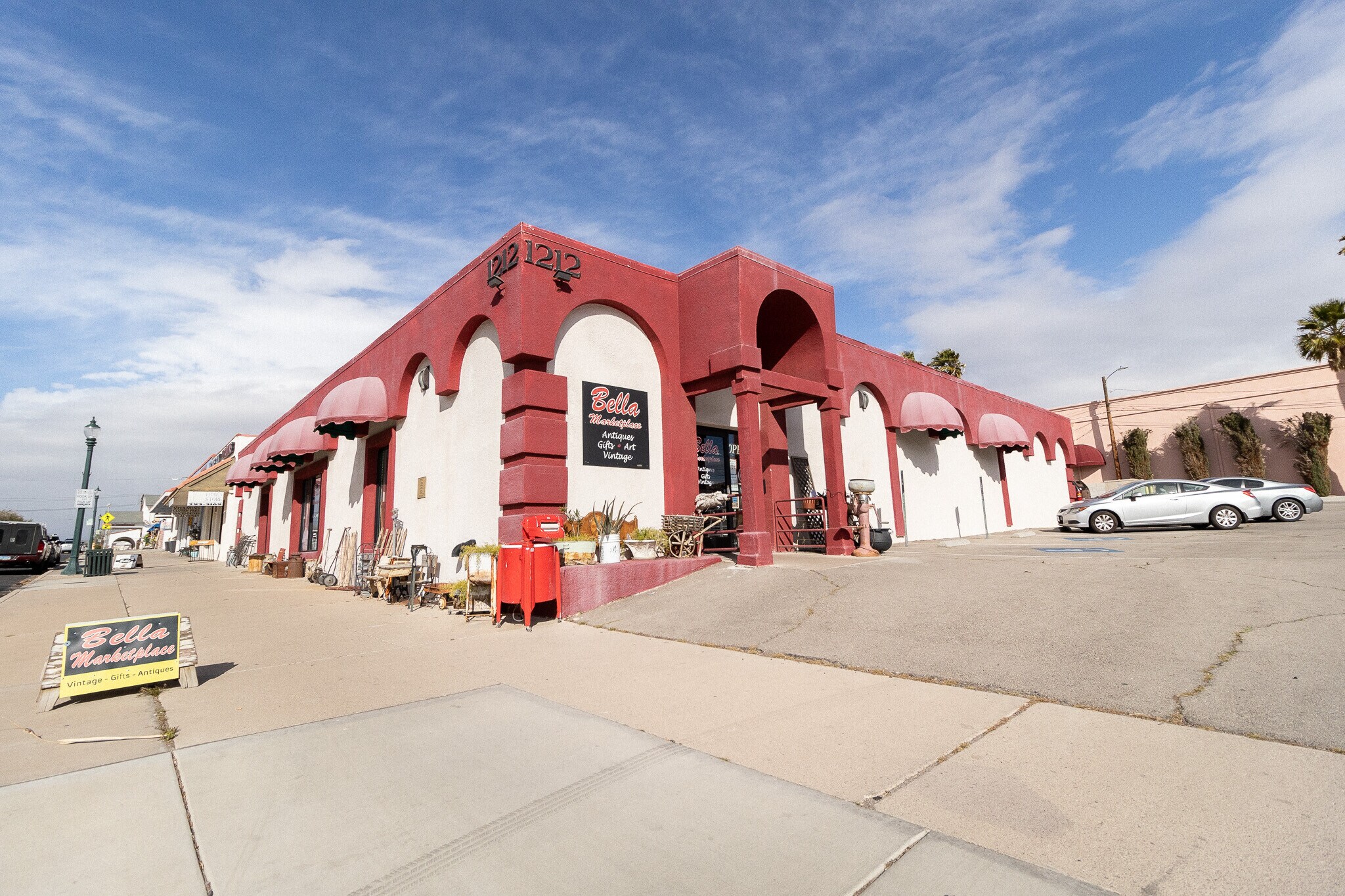 1212 Wyoming St, Boulder City, NV à vendre Photo du bâtiment- Image 1 de 59