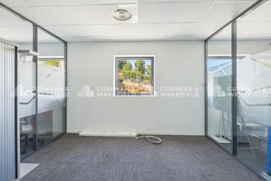 147 Avenue Du Jujubier, La Ciotat à louer - Photo du bâtiment - Image 2 de 14