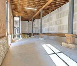 702 N 2nd St, Saint Louis, MO for lease Interior Photo- Image 1 of 5