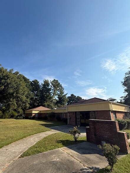 1329 Kimery Dr, High Point, NC for sale - Building Photo - Image 1 of 6