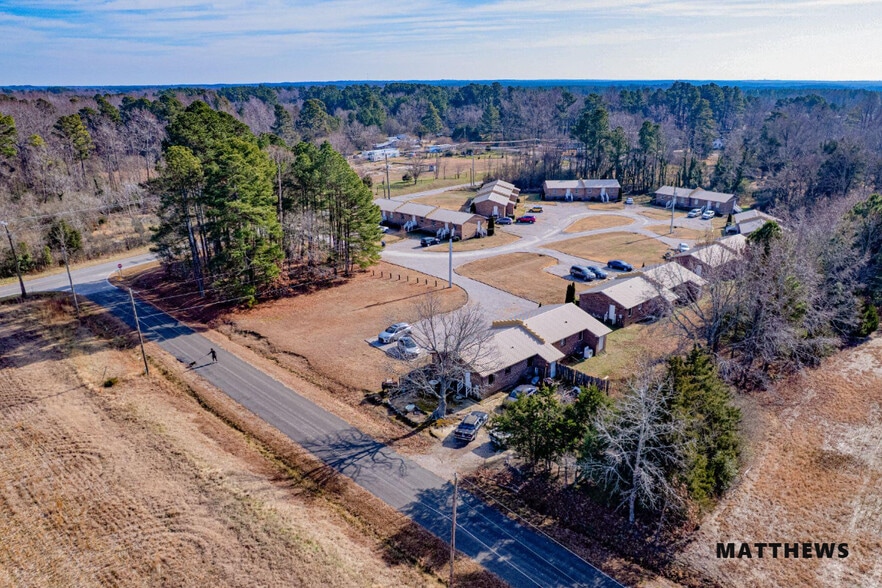 118 Warrenton Village Dr, Warrenton, NC for sale - Building Photo - Image 2 of 3