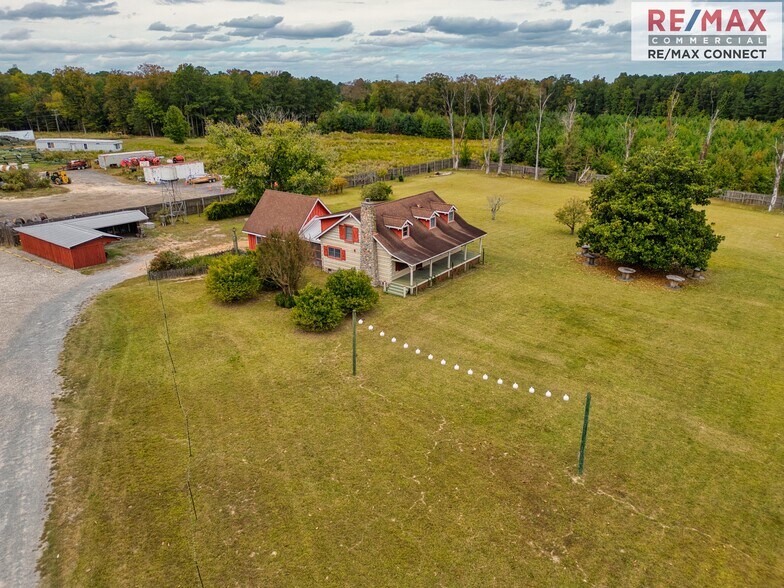 17466 Benns Church Blvd, Smithfield, VA à vendre - Photo du bâtiment - Image 3 de 44