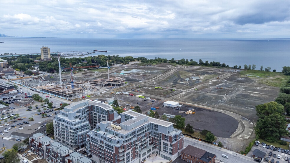 70 S Mississauga Rd, Mississauga, ON for lease - Building Photo - Image 3 of 3