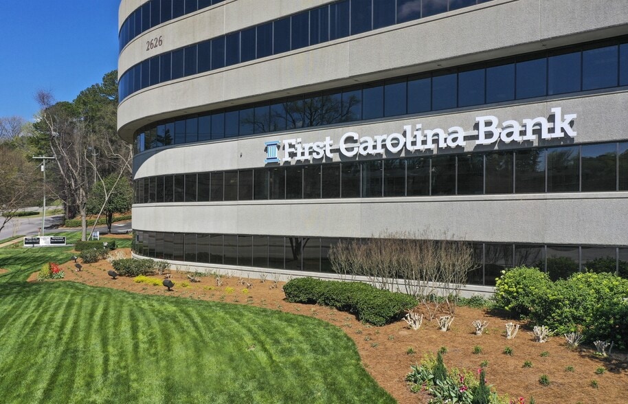 2626 Glenwood Ave, Raleigh, NC for lease - Building Photo - Image 2 of 11