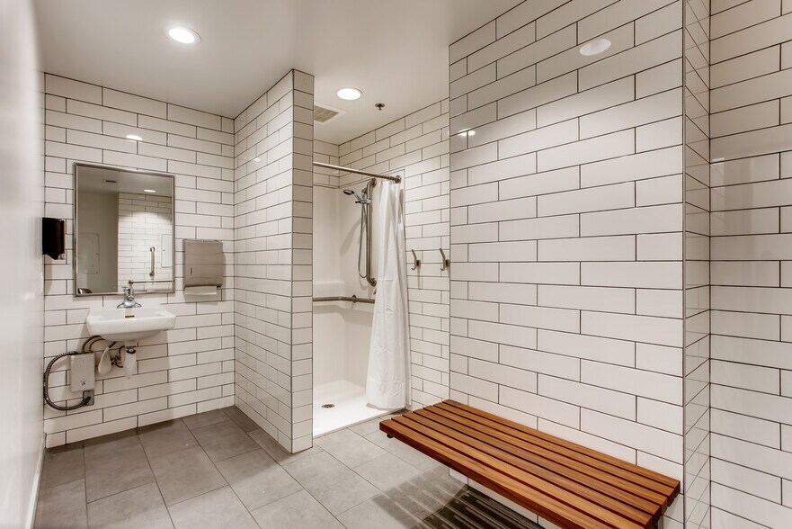 310 SW 4th Ave, Portland, OR à louer - Photo intérieure - Image 2 de 17