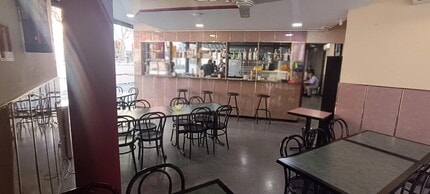 Retail in Barcelona, Barcelona for lease Interior Photo- Image 2 of 11