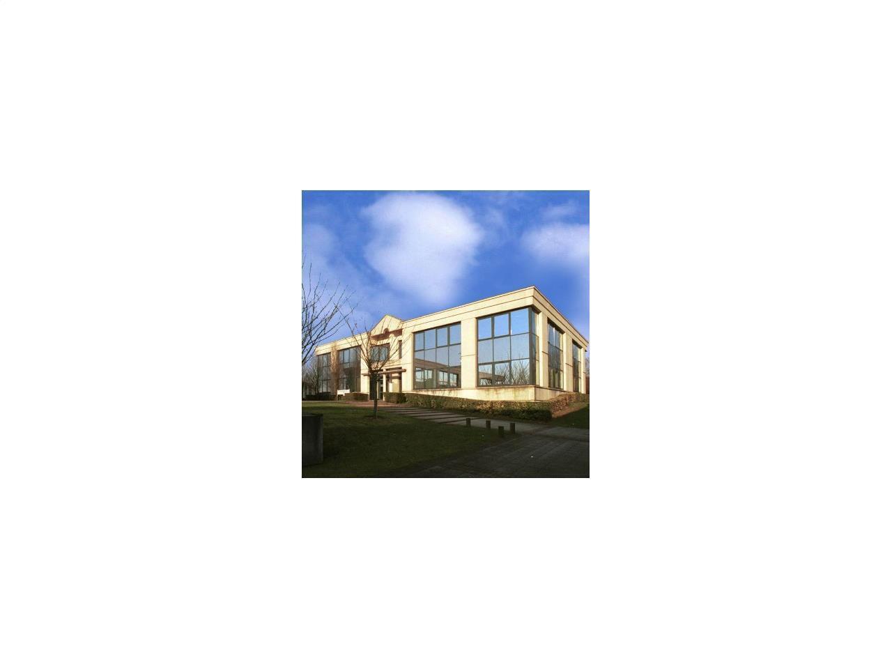 Office in Créteil for lease Building Photo- Image 1 of 7