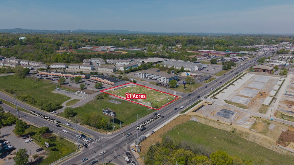 805 Hamilton Crossings, Antioch, TN à louer - Photo du bâtiment - Image 2 de 3