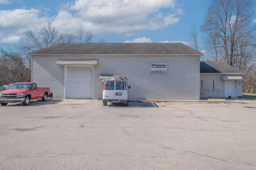 2170 Lavelle Rd, Flint, MI à vendre - Photo du bâtiment - Image 2 de 30