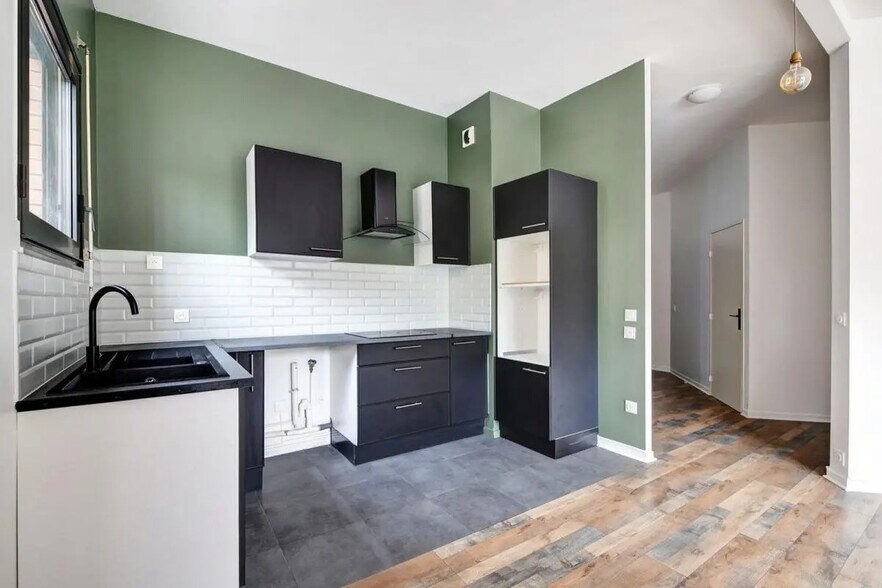 29 Rue De La Plaine, Paris for sale - Interior Photo - Image 1 of 12