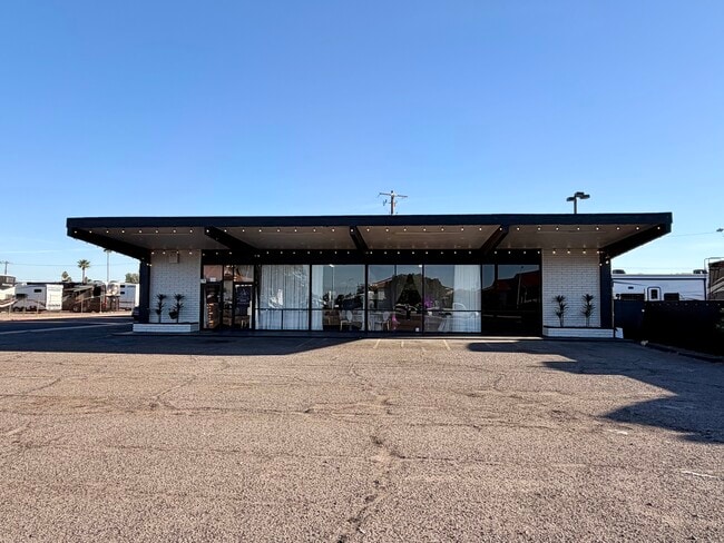 Plus de détails pour 2111 E Main St, Mesa, AZ - Commerce de détail à vendre