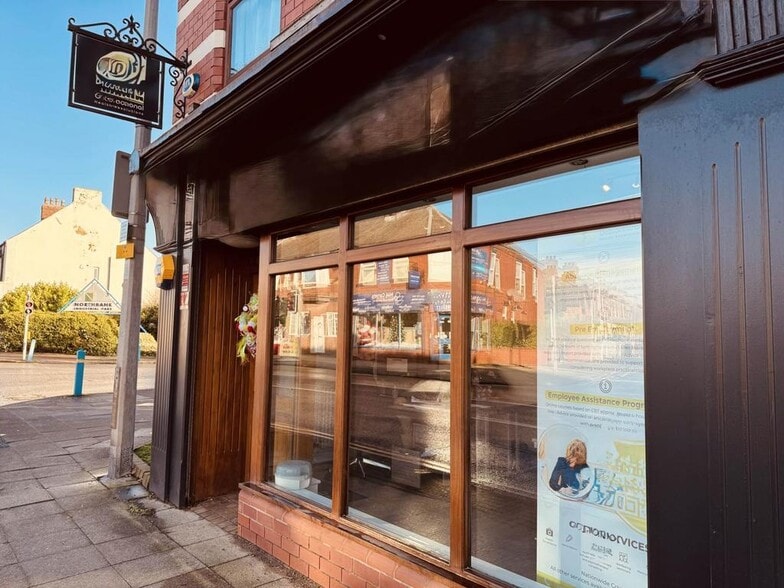 89 Liverpool Rd, Manchester for lease - Building Photo - Image 1 of 7