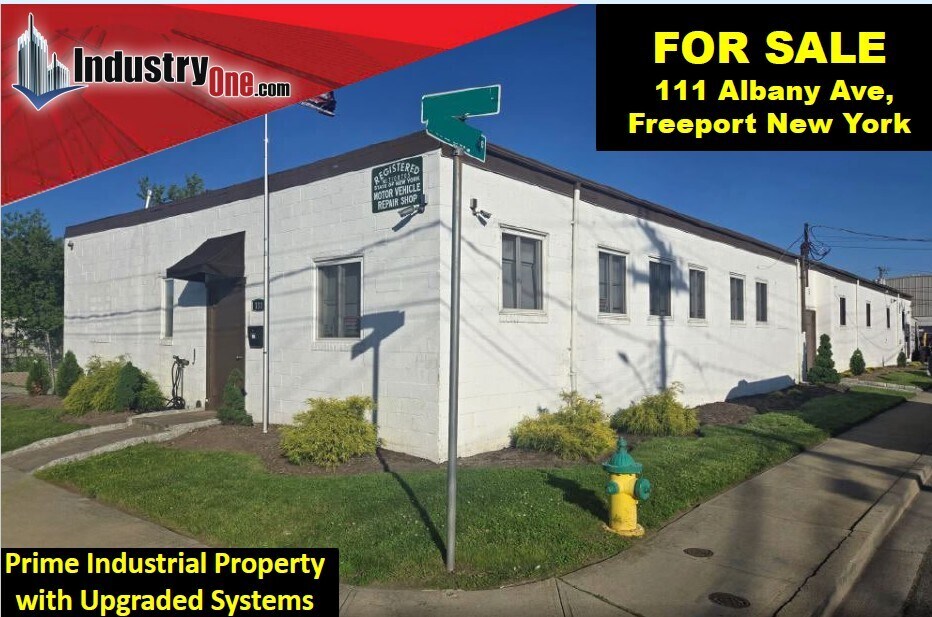 111 Albany Ave, Freeport, NY à vendre Photo du bâtiment- Image 1 de 9