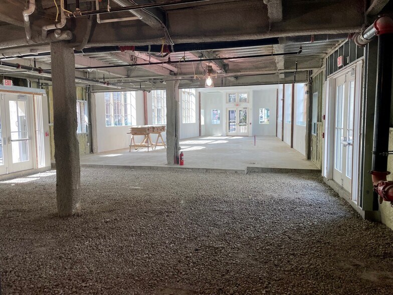 16 N Main St, Port Chester, NY à louer - Photo intérieure - Image 2 de 7