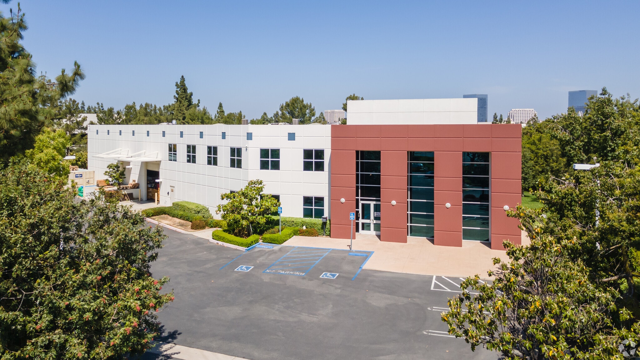 8850-8900 Research Dr, Irvine, CA for lease Primary Photo- Image 1 of 57