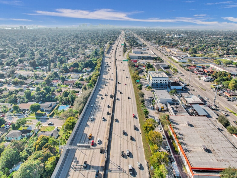 10812-10818 NW 6th Ct, Miami, FL à vendre - Photo du bâtiment - Image 2 de 25