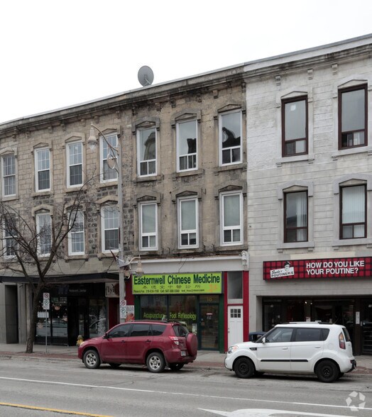 18 Wyndham St N, Guelph, ON à louer - Photo du bâtiment - Image 2 de 2