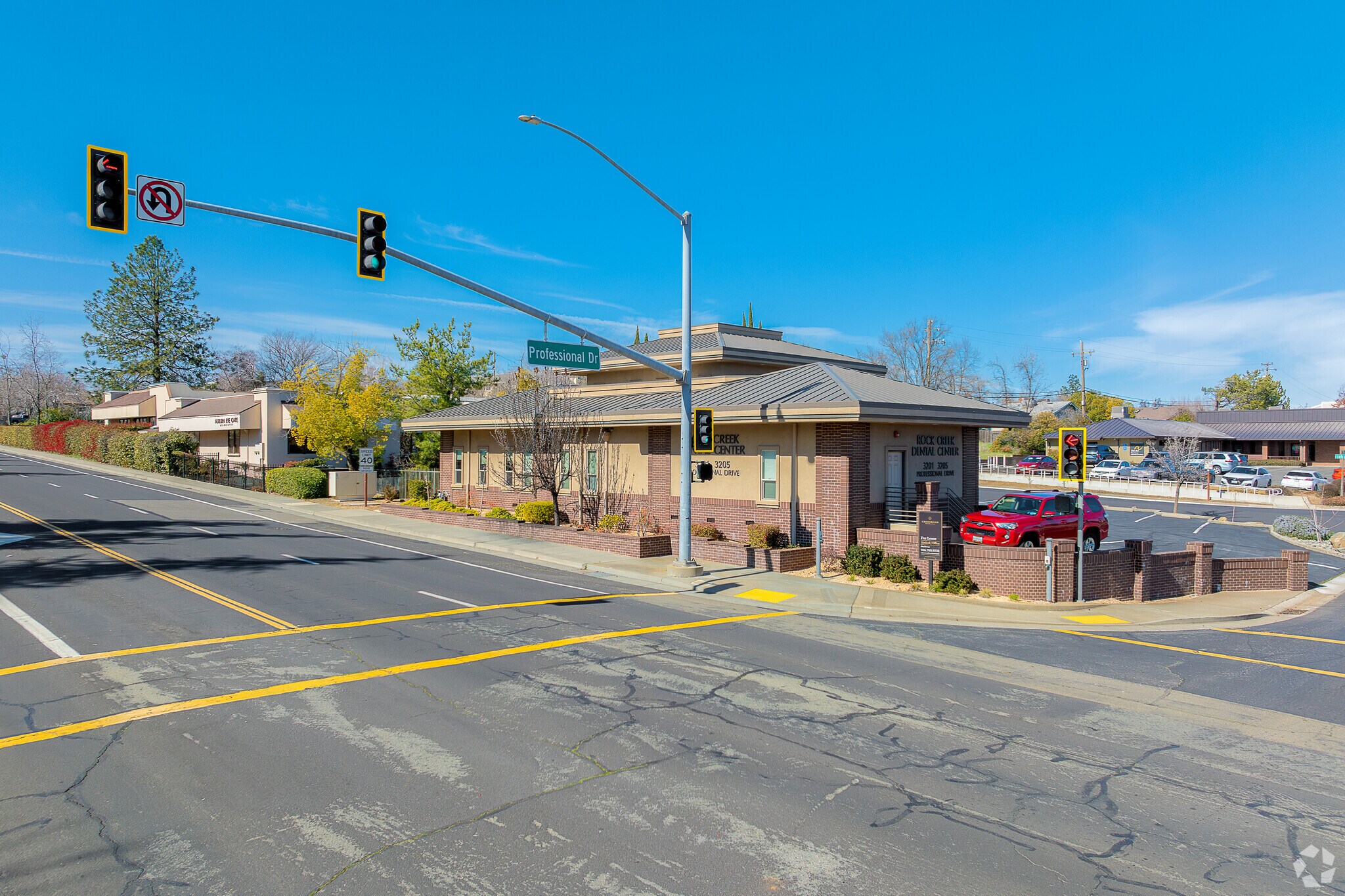 3201-3205 Professional Dr, Auburn, CA à louer Photo principale- Image 1 de 8