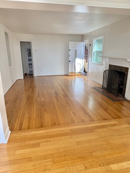 653 Ramona Ave - Office/Live-Work, Laguna Beach, CA à louer - Photo du bâtiment - Image 2 de 23