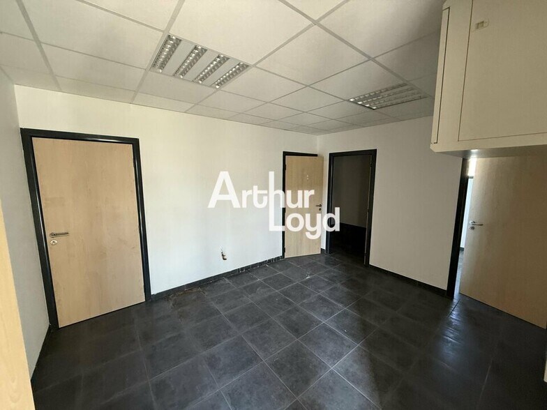 Industrial in Les Arcs for lease - Interior Photo - Image 3 of 4