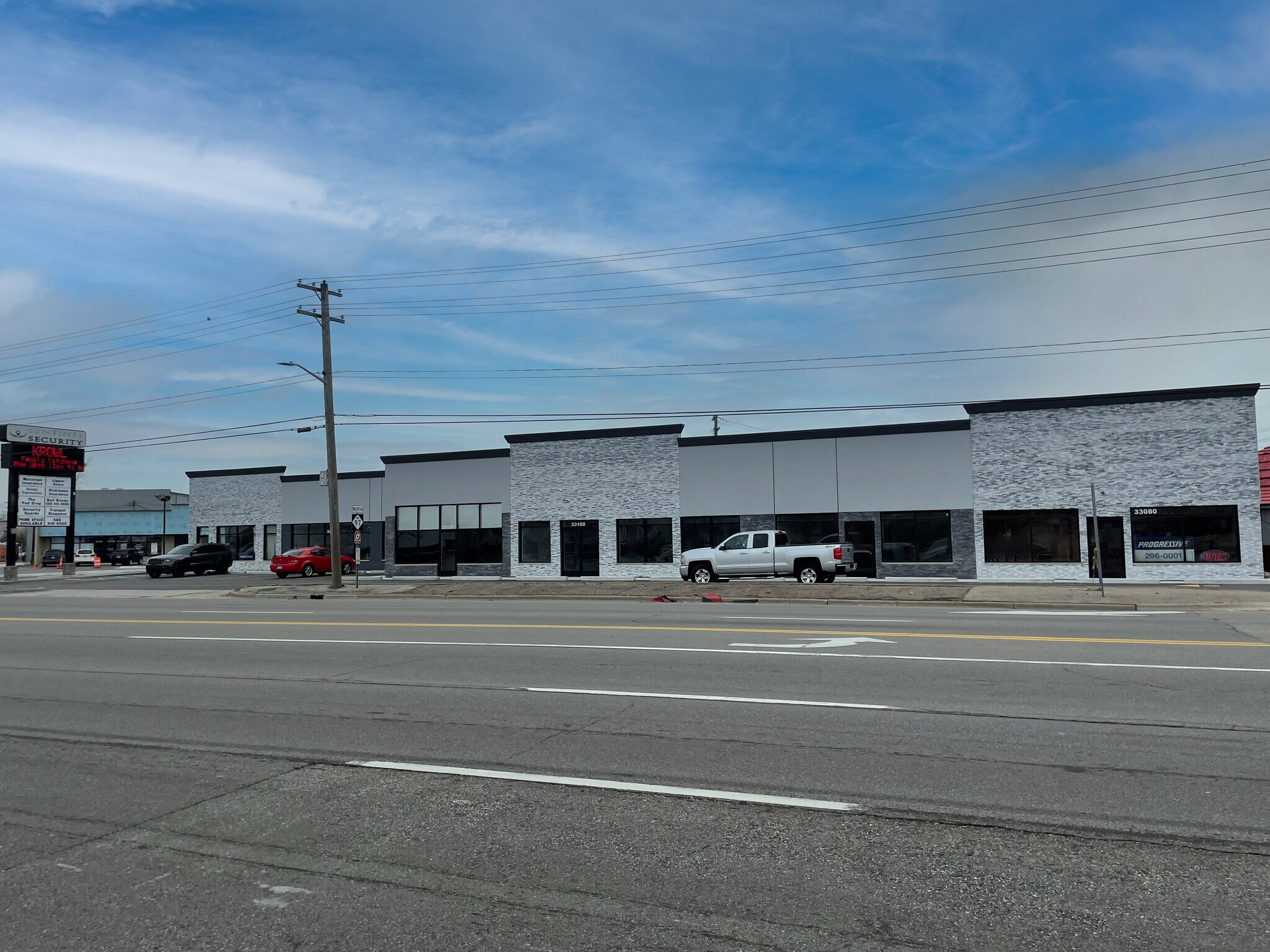 33080-33180 Groesbeck Hwy, Fraser, MI à louer Photo du bâtiment- Image 1 de 7