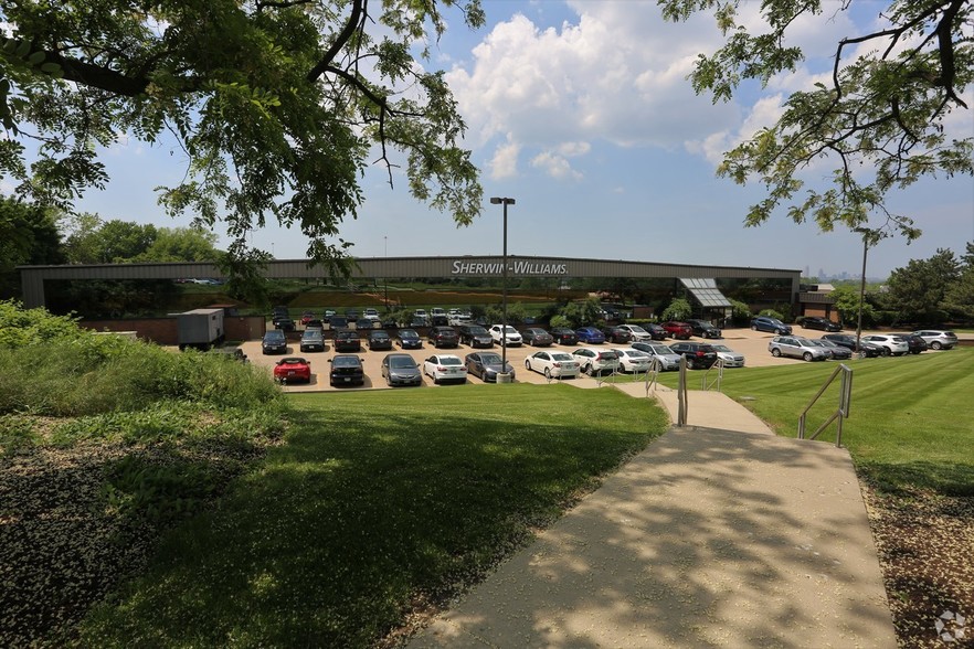 4780 Hinckley Industrial Pky, Cleveland, OH for sale - Building Photo - Image 1 of 1