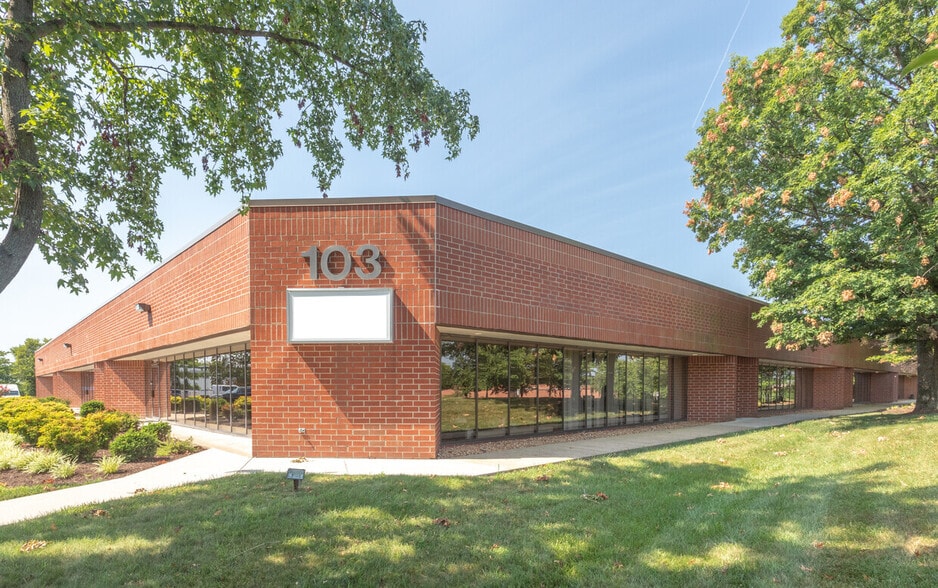 103-105 Carpenter Dr, Sterling, VA for lease - Building Photo - Image 1 of 3