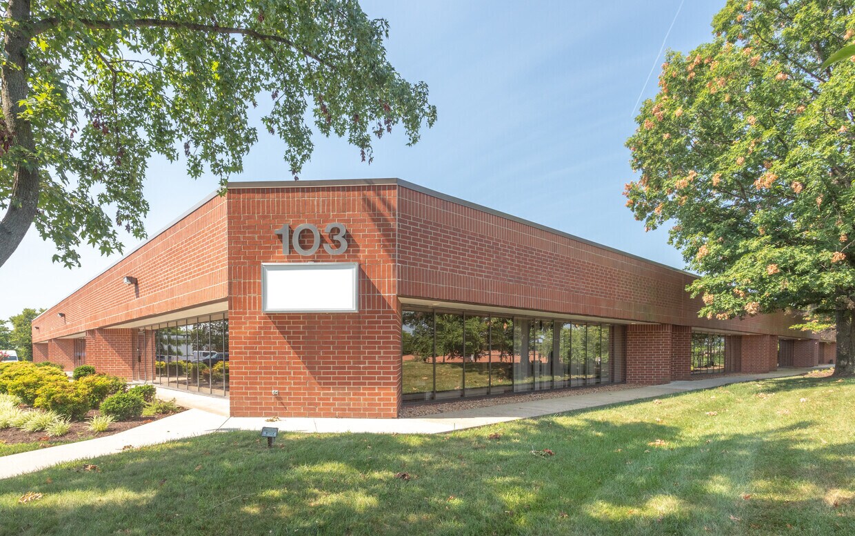 103-105 Carpenter Dr, Sterling, VA for lease Building Photo- Image 1 of 4