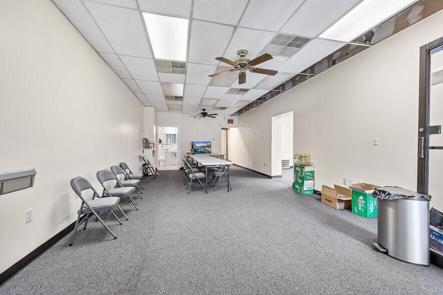 1142A S Railroad Ave, Staten Island, NY à vendre - Photo du bâtiment - Image 3 de 28