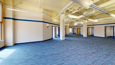 60 Plato Blvd E, Saint Paul, MN for lease Interior Photo- Image 2 of 5