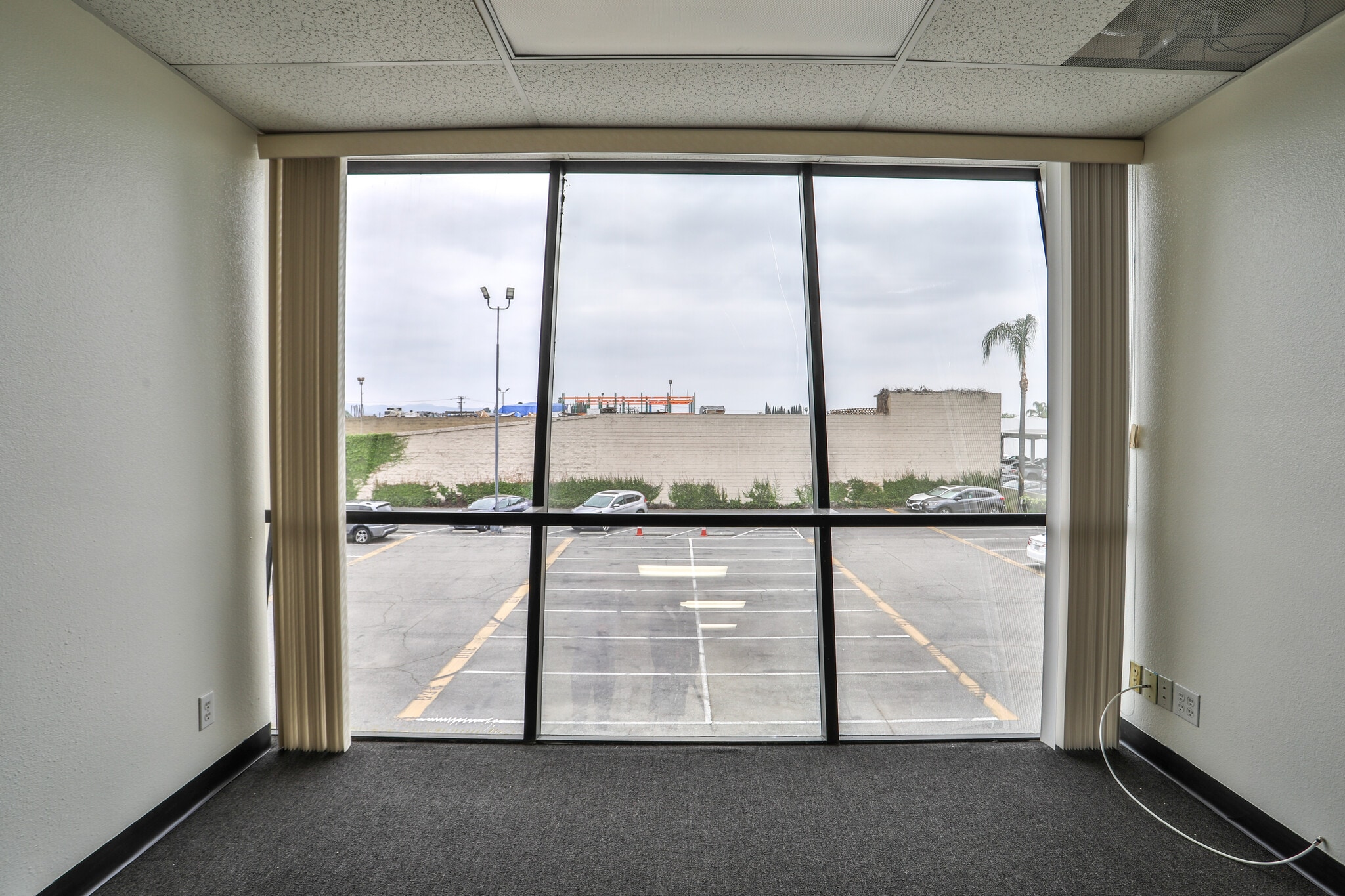 9660 Flair Dr, El Monte, CA à louer Photo intérieure- Image 1 de 4