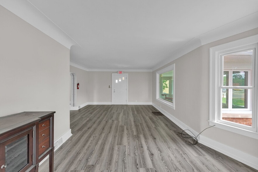 29016 Ford Rd, Garden City, MI for sale - Building Photo - Image 3 of 31