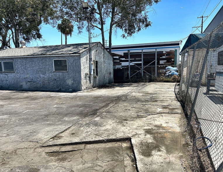 2150 W Cowles St, Long Beach, CA à louer - Photo du bâtiment - Image 3 de 5