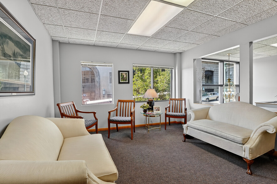 29 E Beau St, Washington, PA for sale - Lobby - Image 3 of 45