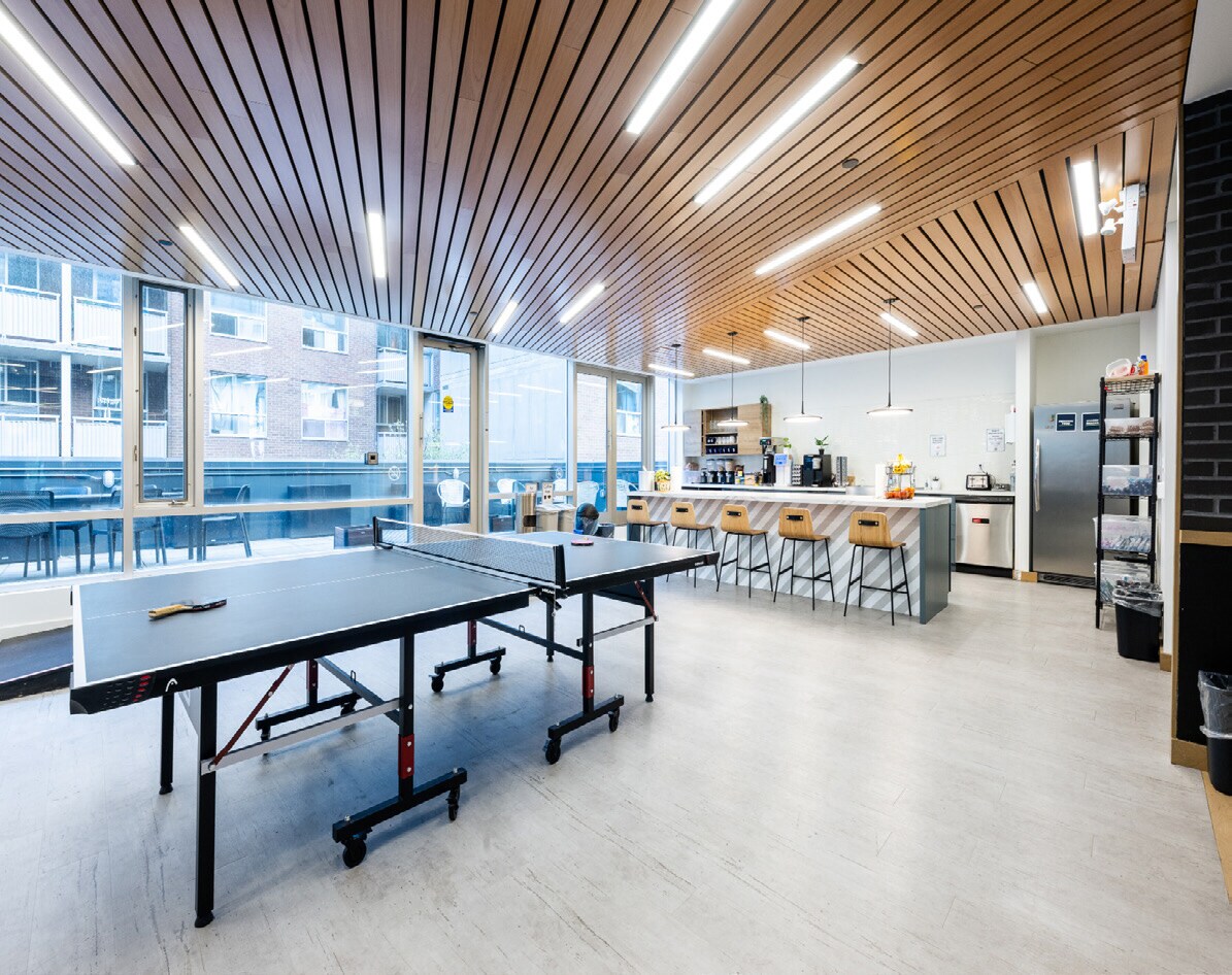 252-260 Queen St W, Toronto, ON for lease Interior Photo- Image 1 of 9