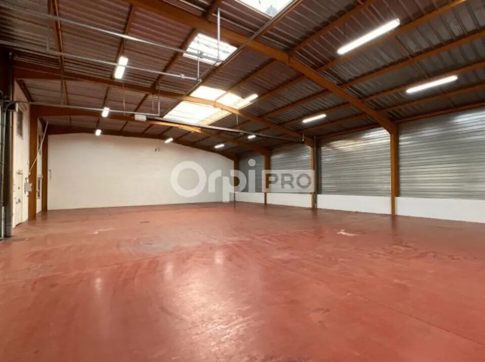 Flex in Vénissieux for lease Interior Photo- Image 1 of 10