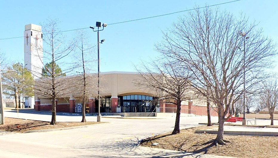 950 E Taft Ave, Sapulpa, OK à vendre - Photo du bâtiment - Image 2 de 3