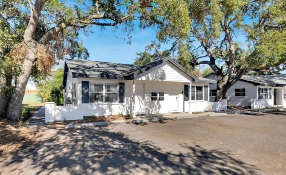 4513 W McElroy Ave, Tampa, FL for sale - Primary Photo - Image 1 of 34