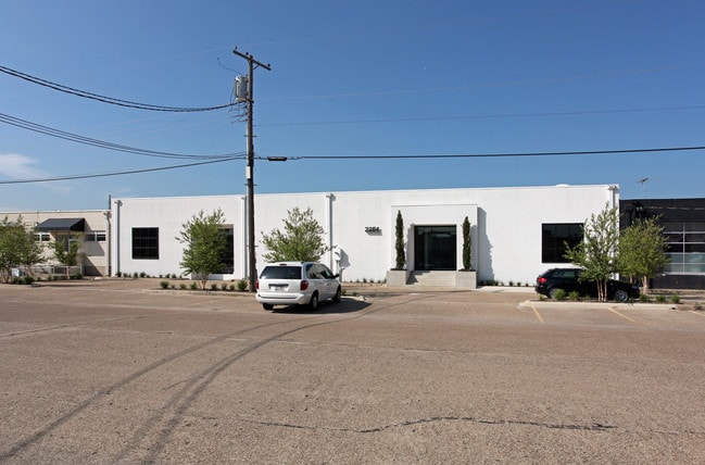 Plus de détails pour 2251 Vantage St, Dallas, TX - Local d'activités à louer