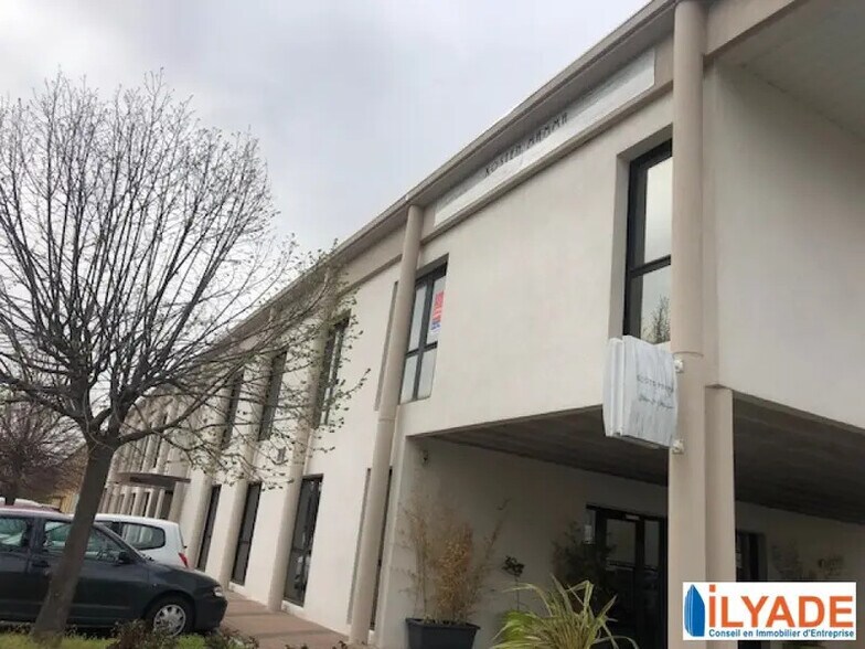 1140 Rue André Ampère, Aix-en-Provence for sale - Building Photo - Image 1 of 11