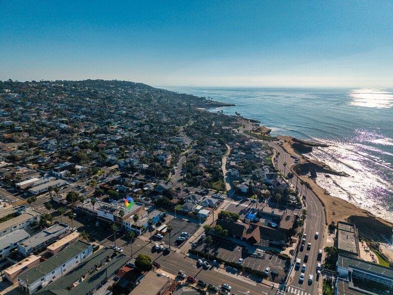 4741 Point Loma Ave, San Diego, CA à louer - Photo du bâtiment - Image 3 de 76