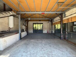 Boulevard Rabelais, Saint-Maur-des-Fossés for lease Interior Photo- Image 2 of 6