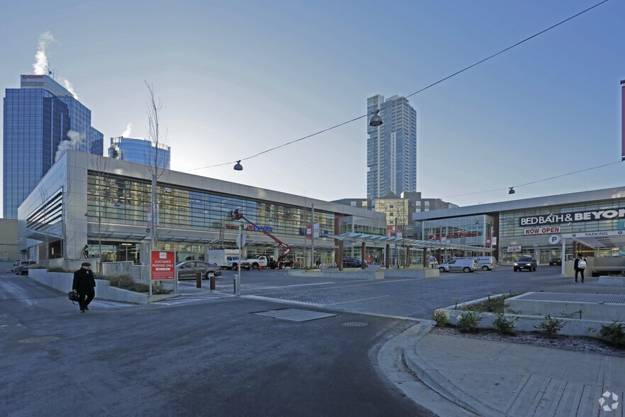 6200 McKay Ave, Burnaby, BC à louer - Photo principale - Image 1 de 14