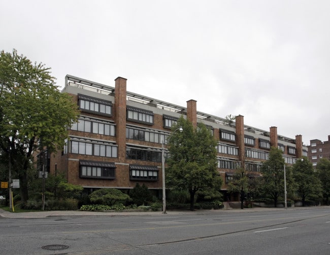 More details for 315 Avenue Rd, Toronto, ON - Multifamily for Sale