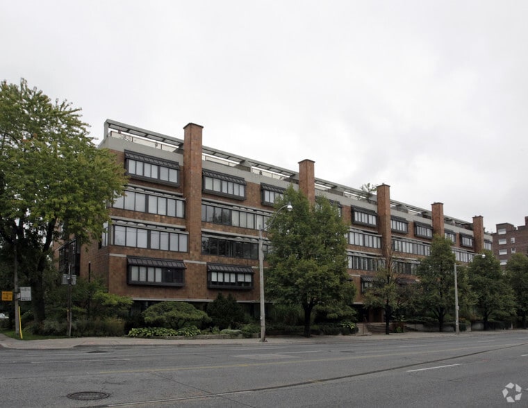 315 Avenue Rd, Toronto, ON for sale - Primary Photo - Image 1 of 5