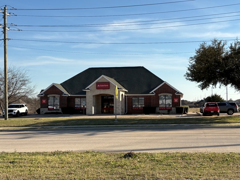 302 W Ovilla Rd, Glenn Heights, TX à vendre - Photo du bâtiment - Image 2 de 3