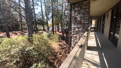 200 Cahaba Park Cir, Birmingham, AL à louer - Vidéo sur l’inscription commerciale 