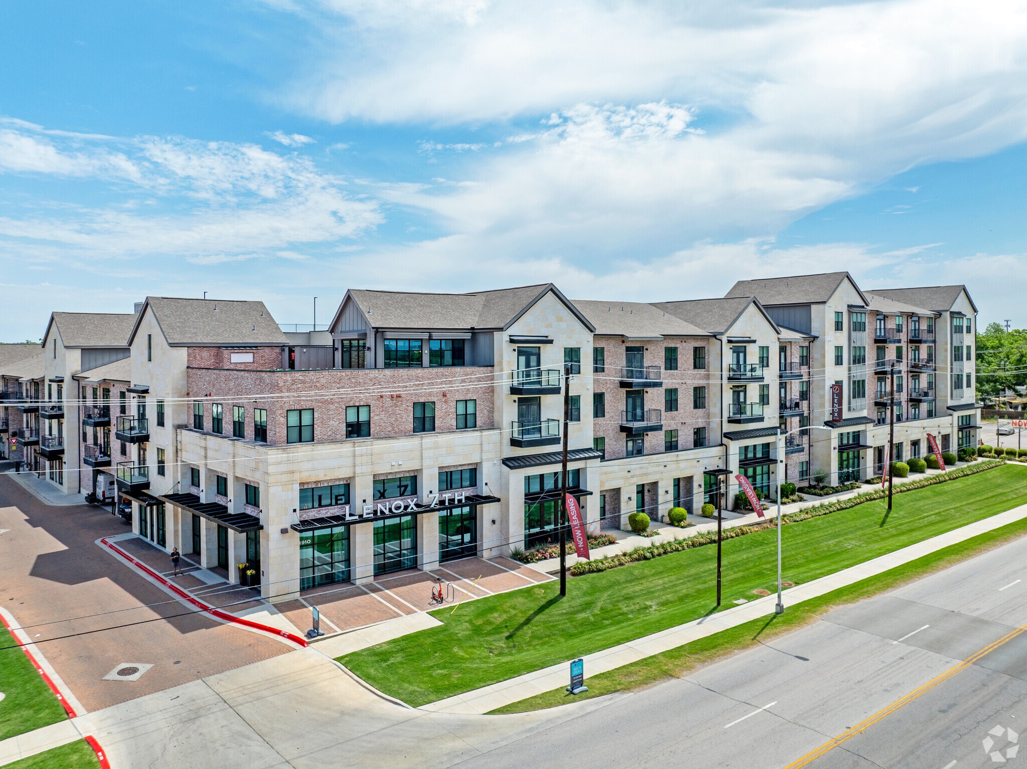 4910 E 7th St, Austin, TX for lease Primary Photo- Image 1 of 50