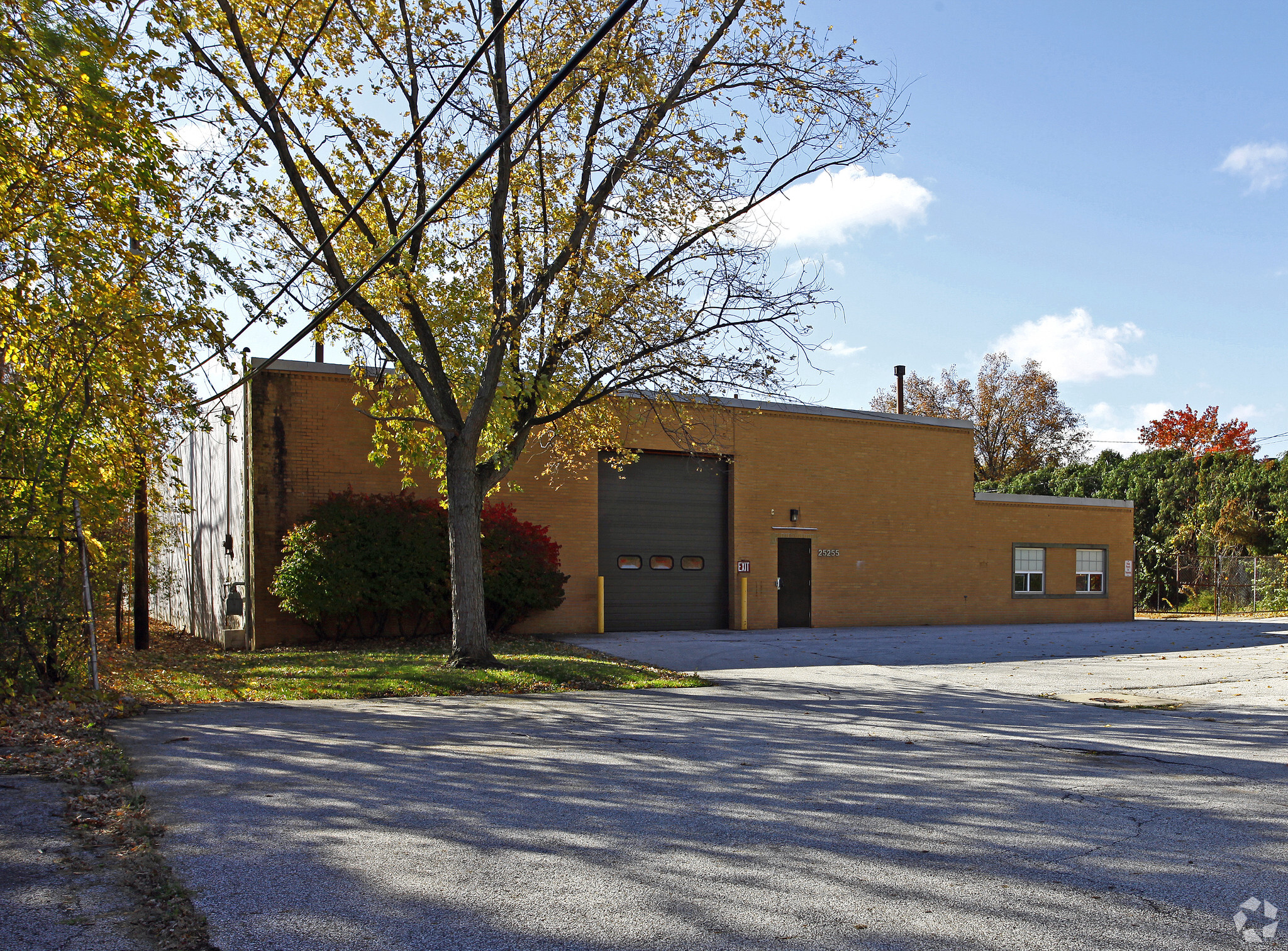 25255 Center Ridge Rd, Westlake, OH à vendre Photo principale- Image 1 de 1