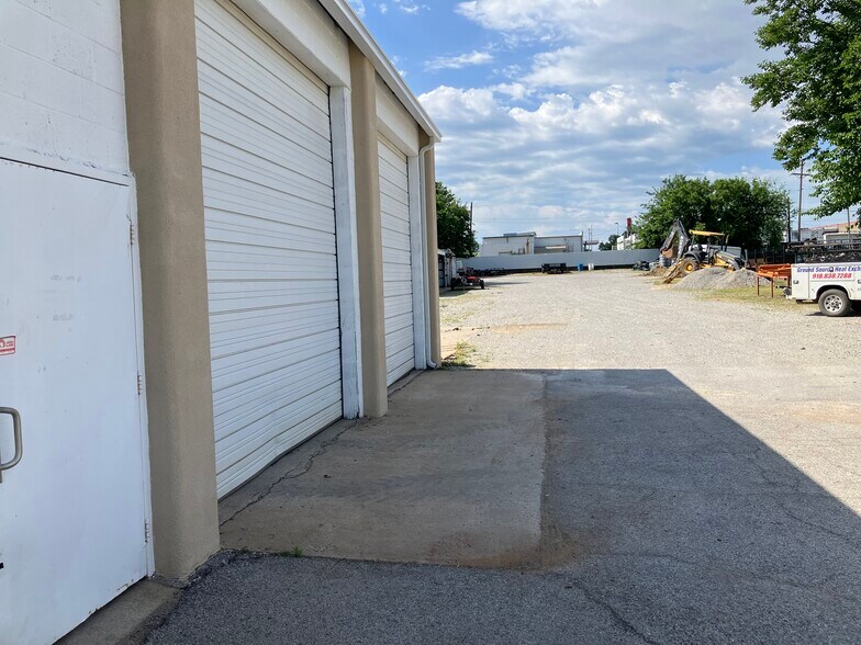 4940 E Archer St, Tulsa, OK à vendre - Photo principale - Image 2 de 5